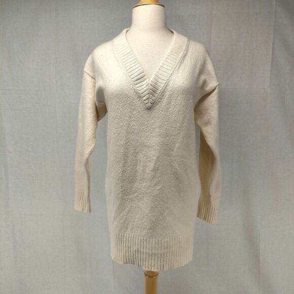 Athleta Sweaters - Athleta Cream Cashmere/Wool Blend LS V-Neck Tunic length Sweater Size Large